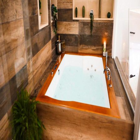 Victory Suite 31 Brindisi Luaran gambar